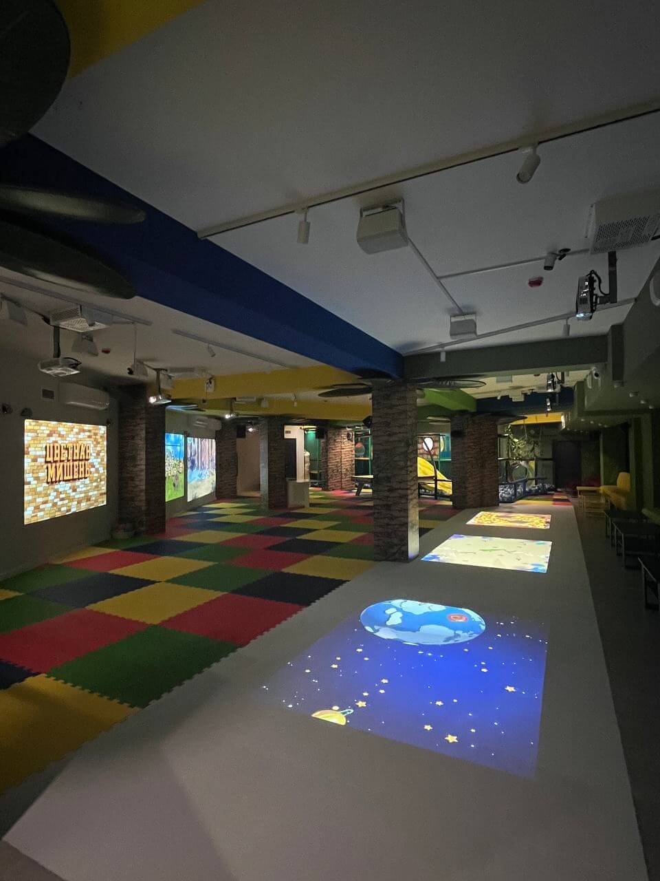 Детский игровой центр «Kids Land» (пос. Лермонтово) Детский игровой центр «Kids Land» (пос. Лермонтово)