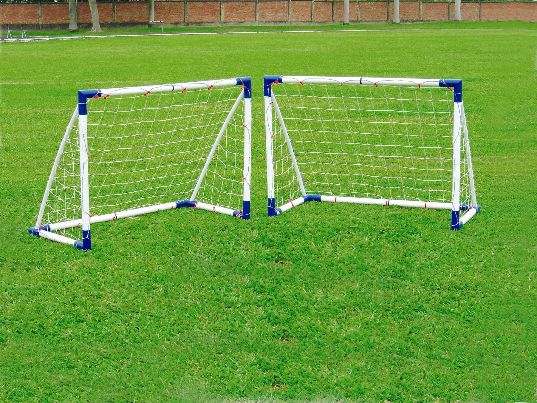 Футбольные ворота PROXIMA JC-429A, 4 ft, пластик, пара в Краснодаре в магазине SportPanda Футбольные ворота PROXIMA JC-429A, 4 ft, пластик, пара – фото