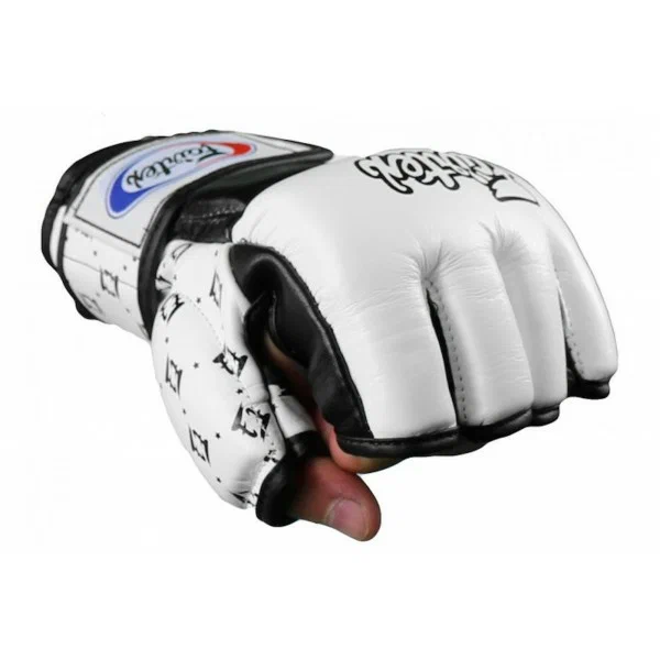 Перчатки для ММА и боевого самбо Fairtex FGV17 Fairtex, для соревнований, белый в Краснодаре в магазине SportPanda Перчатки для ММА и боевого самбо Fairtex FGV17 Fairtex, для соревнований, белый – фото