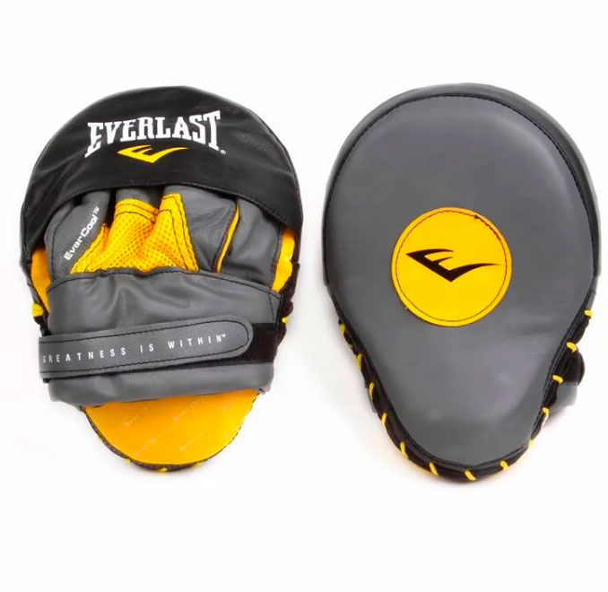Лапы боксерские Everlast Mantis Punch Mitts, изогнутые Лапы боксерские Everlast Mantis Punch Mitts, изогнутые