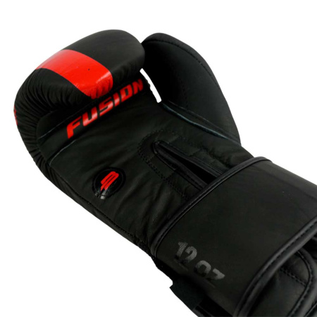 Перчатки боксерские BoyBo Fusion BG-092, чёрно-красный в Краснодаре в магазине SportPanda Перчатки боксерские BoyBo Fusion BG-092, чёрно-красный – фото
