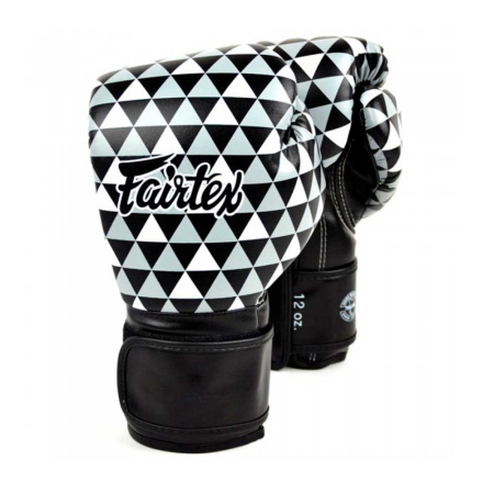 Боксерские перчатки Fairtex BGV14 Black op ART, тренировочные, серый в Краснодаре в магазине SportPanda Боксерские перчатки Fairtex BGV14 Black op ART, тренировочные, серый – фото
