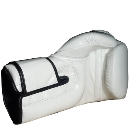 Боксерские перчатки Fairtex BGV6 Angular Sparring Gloves, тренировочные, белый в Краснодаре в магазине SportPanda Боксерские перчатки Fairtex BGV6 Angular Sparring Gloves, тренировочные, белый – фото