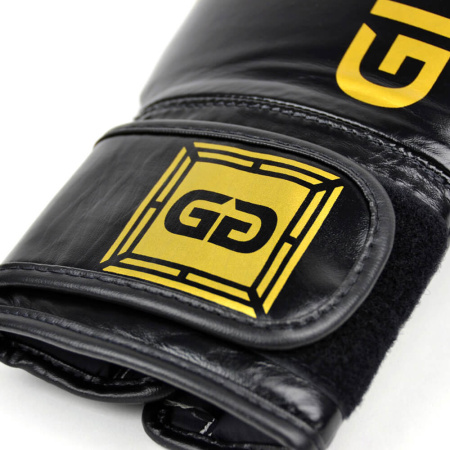 Перчатки для кикбоксинга Fairtex BGVG1 GLORY KICKBOXING, для соревнований, чёрный в Краснодаре в магазине SportPanda Перчатки для кикбоксинга Fairtex BGVG1 GLORY KICKBOXING, для соревнований, чёрный – фото