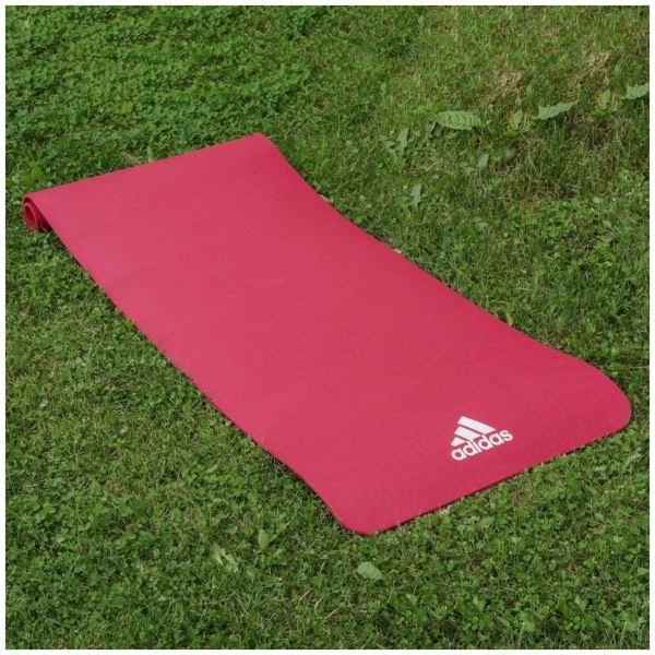 Коврик для йоги и фитнеса Adidas ADYG-10100MR, 8 мм, «загадочно-красный» в Краснодаре в магазине SportPanda Коврик для йоги и фитнеса Adidas ADYG-10100MR, 8 мм, «загадочно-красный» – фото