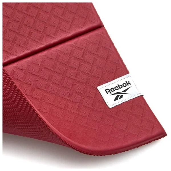 Складной коврик для йоги Reebok RAYG-11050RW, 6 мм, «домашнее вино» в Краснодаре в магазине SportPanda Складной коврик для йоги Reebok RAYG-11050RW, 6 мм, «домашнее вино» – фото