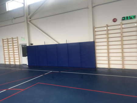Монтаж стеновых протекторов в Краснодаре в магазине SportPanda Монтаж стеновых протекторов – фото