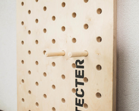 Доска для лазания Пегборд (PEGBOARD) 240х90 см в Краснодаре в магазине SportPanda Доска для лазания Пегборд (PEGBOARD) 240х90 см – фото