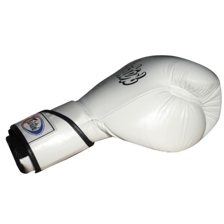 Боксерские перчатки Fairtex BGV6 Angular Sparring Gloves, тренировочные, белый в Краснодаре в магазине SportPanda Боксерские перчатки Fairtex BGV6 Angular Sparring Gloves, тренировочные, белый – фото