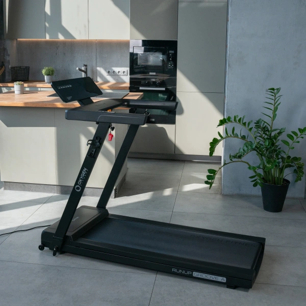 Беговая дорожка OXYGEN FITNESS RUNUP GROOVE A, электрическая, для дома в Краснодаре в магазине SportPanda Беговая дорожка OXYGEN FITNESS RUNUP GROOVE A, электрическая, для дома – фото