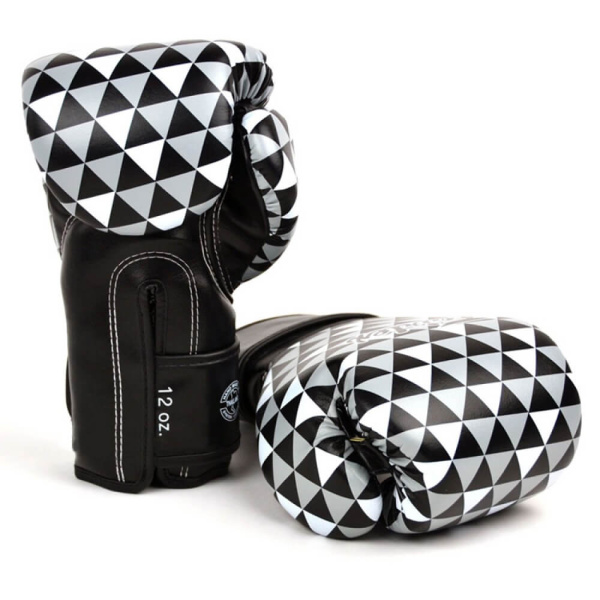 Боксерские перчатки Fairtex BGV14 Black op ART, тренировочные, серый в Краснодаре в магазине SportPanda Боксерские перчатки Fairtex BGV14 Black op ART, тренировочные, серый – фото