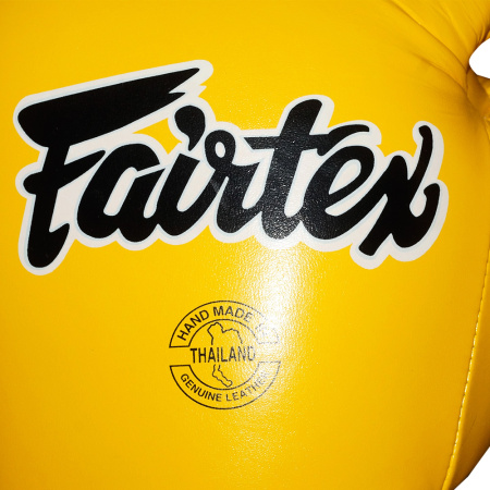 Боксерские перчатки Fairtex BGV6 Angular Sparring Gloves, тренировочные, жёлтый в Краснодаре в магазине SportPanda Боксерские перчатки Fairtex BGV6 Angular Sparring Gloves, тренировочные, жёлтый – фото