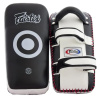 Тайские лапы (пады) Fairtex KPLС-2, стандартные в Краснодаре в магазине SportPanda Тайские лапы (пады) Fairtex KPLС-2, стандартные – фото