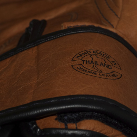 Боксерские перчатки Fairtex BGV21 LEGACY, в подарочной упаковке в Краснодаре в магазине SportPanda Боксерские перчатки Fairtex BGV21 LEGACY, в подарочной упаковке – фото